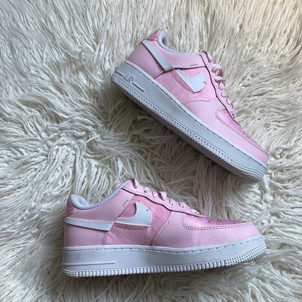 Nike Air Force 1 LXX (pink foam white black)